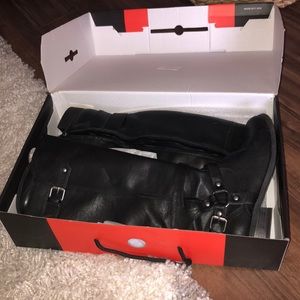 GUESS Black knee-high boots